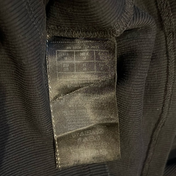 Guess black  knit ribbed top Sz M - Picture 8 of 11